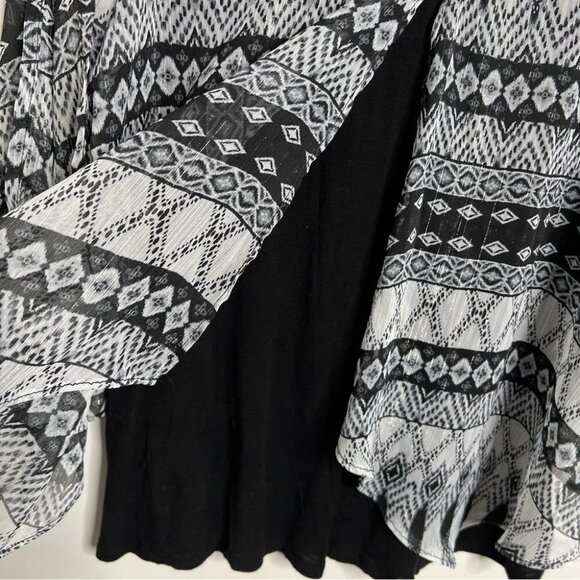 A Byer Womens Size Medium Black Silver Flutter Open Sleeve Blouse Metallic Layer - Picture 5 of 11